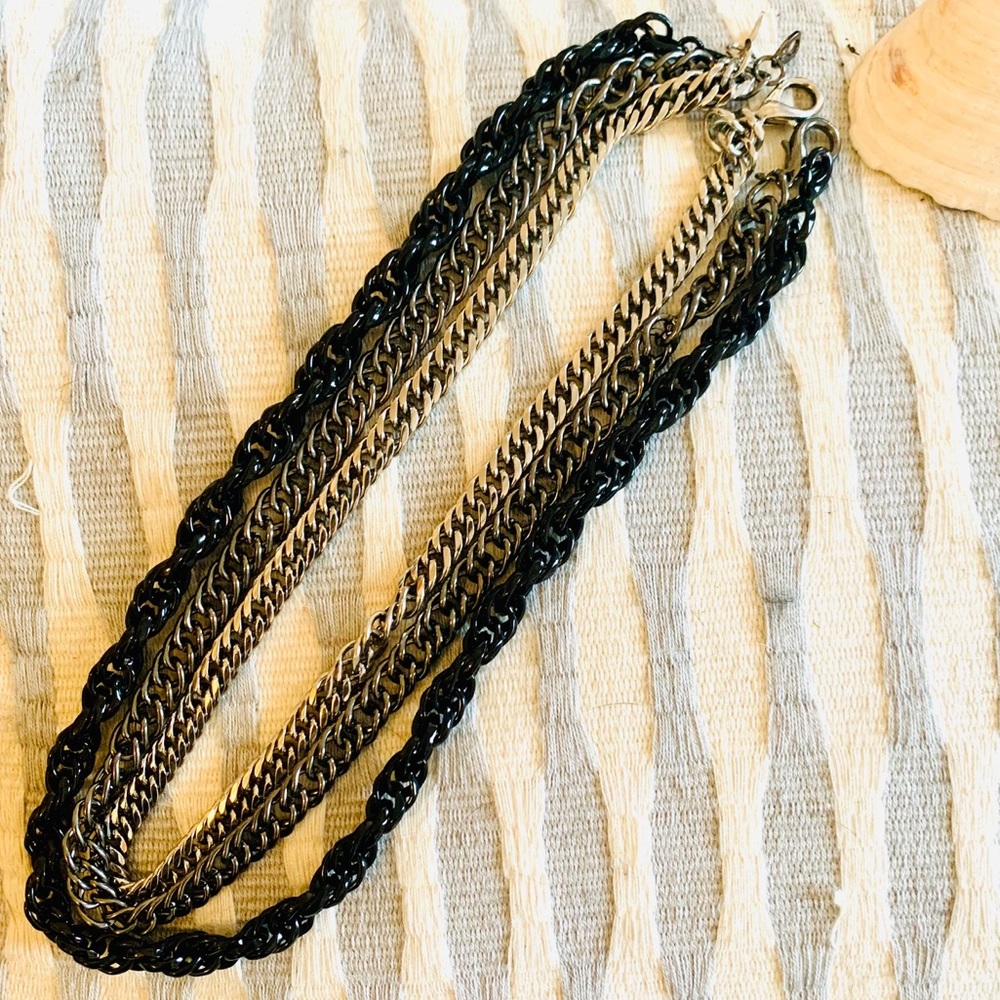 Choker - Picture 3 of 3